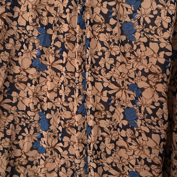 (5 for $25) Asymmetrical, pleated midiskirt - Picture 2 of 3